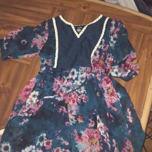 A girls formal dress worn 2 times